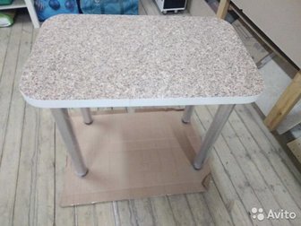 В продаже абсолютно новый кухонный стол,  Изготовлен из натуральной, влагостойкой столешницы,  Опоры стола - регулируемые,  Размеры стола : Длина - 910, ширина - в Архангельске