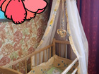 Кровать с балдахинами и матрацом