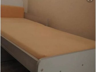 Продам 2 кровати вырастайки для детей, состояние среднее,  Цена за 2 штукиПервые 2 фотографии с интернета, вторые 2 в живую в Бийске