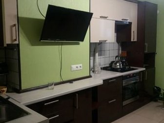 Продаю угловой кухонный гарнитур в идеальном состоянии в связи с переездом, в Чебоксарах