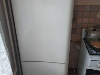 Продаю холодильник Indesit Отлично  работает! в Ярославле