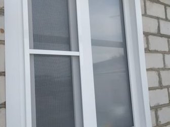 Пластиковые окна, из немецкого профиля, тёплые,  С маскитной сеткой, подоконником и отливом в Элисте
