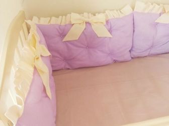 Бортики в кроватку новые, 6 подушек , на 4 стороны, рассчитаны на кровать 120*60,  Выполнены из хлопка, тканевые завязочки, которые очень долго прослужат, в отличии в Кирове