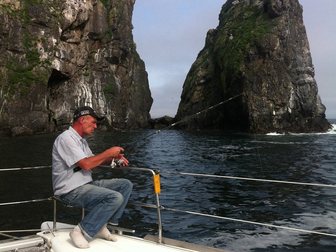 Уникальное фотографию Туры, путевки Морская рыбалка и путешествия на парусно-моторной яхте во Владивостоке 32745934 в Магадане