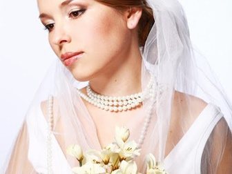Просмотреть фотографию  Свадебные прически и макия 33014414 в Москве