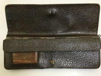 Смотреть изображение Антиквариат Продам антикварную женскую сумочку-кошелек 34552978 в Москве