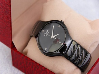 Смотреть фото Ландшафтный дизайн Кварцевые часы Rado Jubile True 45425351 в Москве