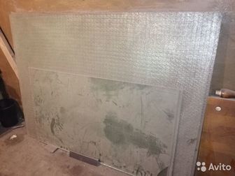 Продам 9 листов НОВОГО армированного, рифленного стекла,  подойдёт для витража, для виранды и для помывочной зоны в бане,  и т, д, Размер 1, 2? 1, 6 метра Толщина в Новокузнецке