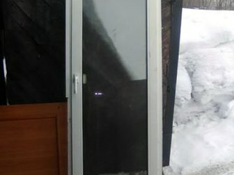 пластиковая дверь б/у в хорошем состоянии, размер ш70 в206торг в Прокопьевске