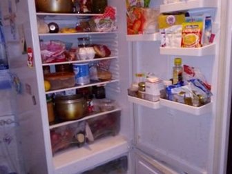 Холодильник двухкомпрессорный, в рабочем состоянии, морозилка морозит отлично, в верхней камере минимальная температура  10,  Есть система No Frost (саморазмораживающийся), в Раменском