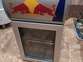 Продам мини холодильник redbull ,  состояние отличное, подсветка регулируется, отлично подойдет под мини бар,  идеально впишется в интерьер гаража, бара, кальянной, в Раменском