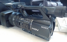 Отличная Видеокамера sony FX 1000 почти даром