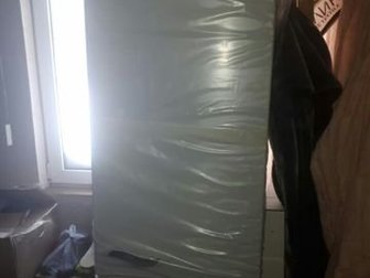 продаю холодильник АТЛАНТ Белоруссия в рабочем состоянии цвет белый,двухкамерный 10000т, р в Рубцовске