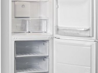 Холодильник рабочий без разморозки, состояние неплохое, единственное - ящики в морозилке частично сломаны, но на работу это не влияет, в Рубцовске