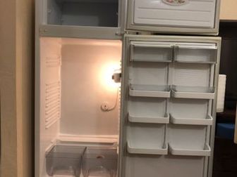Холодильник, в хорошем состоянии, не битый, не ремонтировался, все полочки в наличии, в Тольятти