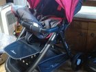 Детская коляска,очень просторная и удобная,со стол