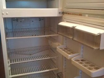 холодильник Атлант в рабочем сост, в связи с переездом в Великом Новгороде