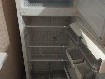 Продам двухкамерный холодильник Атлант в рабочем состоянии, в Великом Новгороде