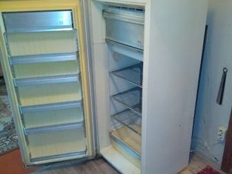 продам холодильник ЗИЛ, В хорошем рабочем состояние, в Великом Новгороде