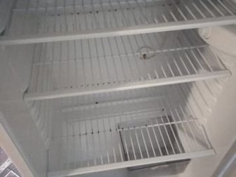 Холодильник,, Минск,, дефект, нет стекла на овощниках в низу в Великом Новгороде