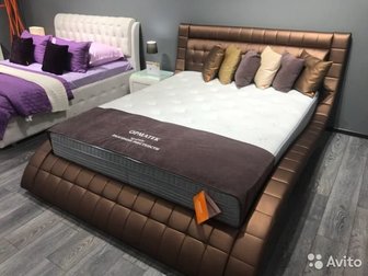 Шикарная кровать,с объемным изголовьем,цена в размере 160 на 200, основание-металическоеСостояние: Новое в Вологде