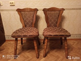 Продаю кухонный уголок с двумя стульями в отличном состоянии,   Кухонный уголок сделан из натурального массива, Мягкая спинка и сидушка, есть два больших вместительных в Воронеже