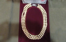 Ожерелье из перламутрового жемчуга с тройной нитью